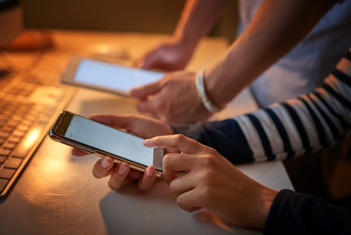 Cum să promovezi o aplicație mobilă: ghid complet